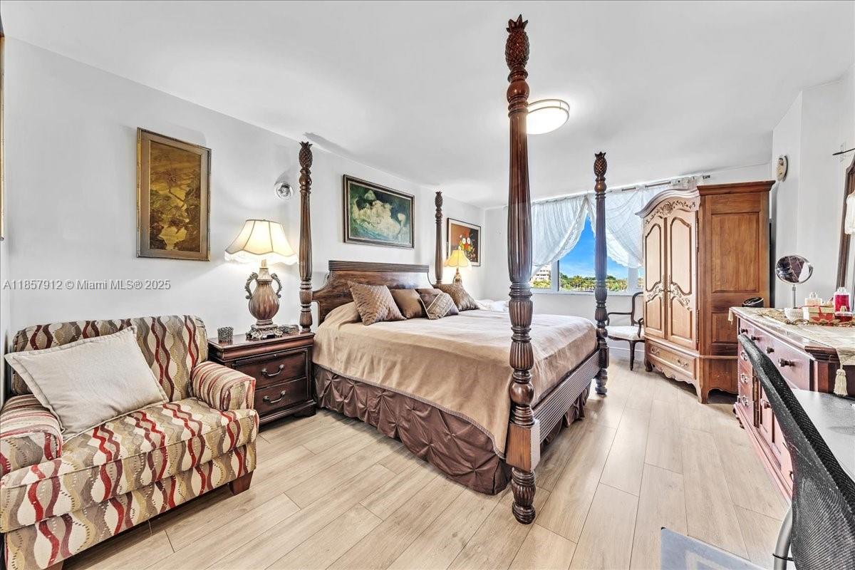 411 2 / 2 1372 sq. ft. $ 2025-08-25 0 Photo