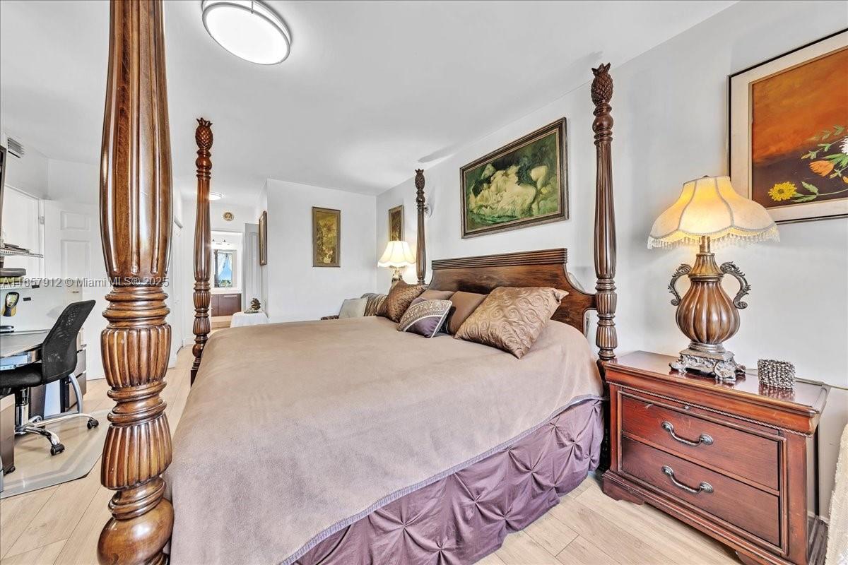 411 2 / 2 1372 sq. ft. $ 2025-08-25 0 Photo