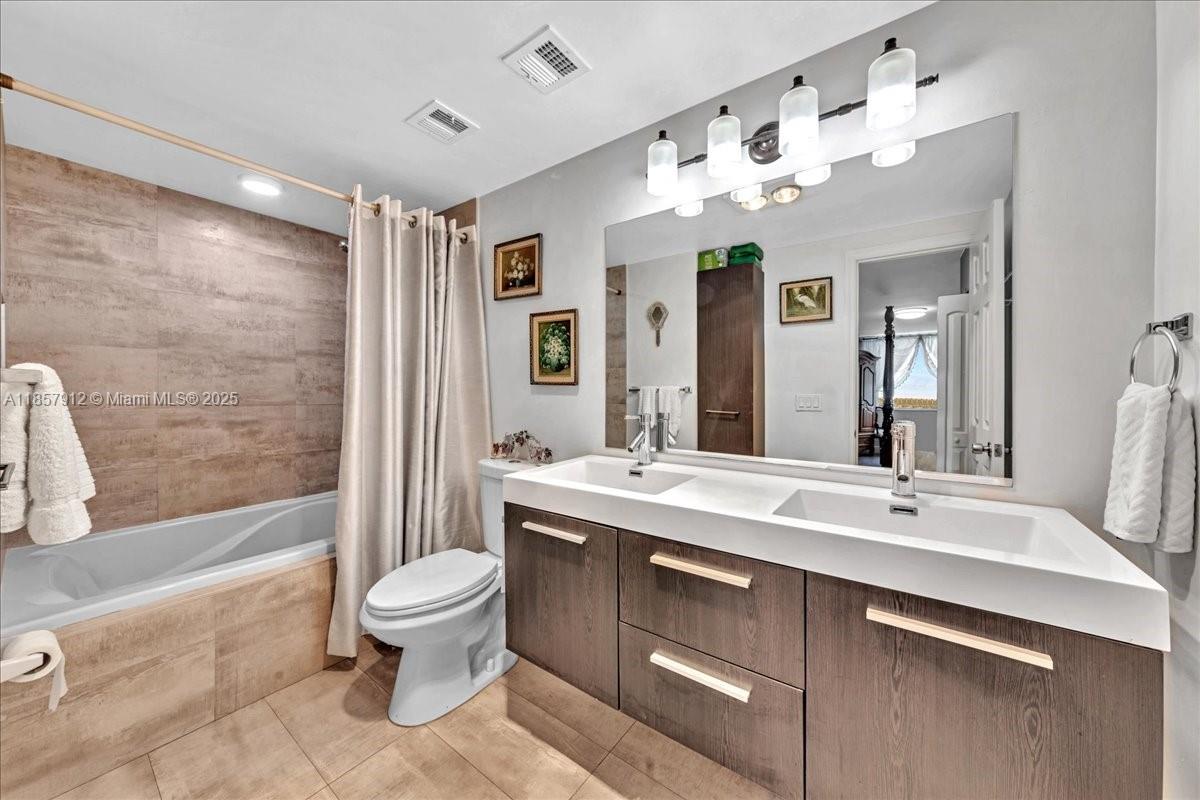 411 2 / 2 1372 sq. ft. $ 2025-08-25 0 Photo