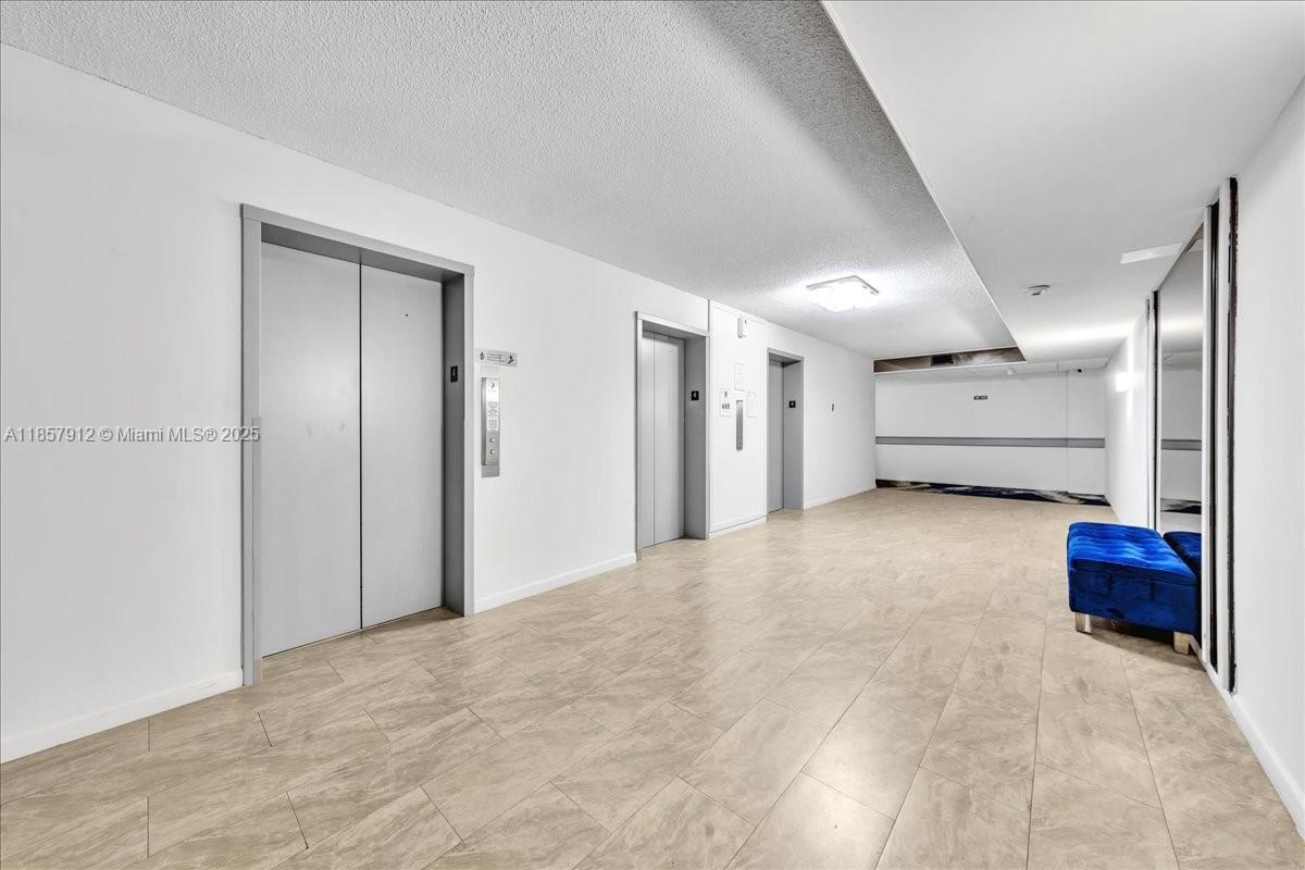 411 2 / 2 1372 sq. ft. $ 2025-08-25 0 Photo