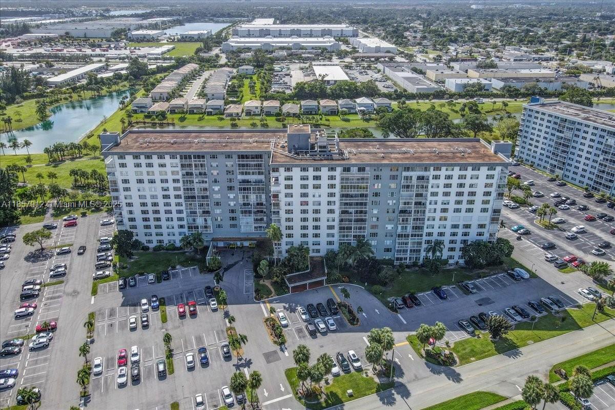 411 2 / 2 1372 sq. ft. $ 2025-08-25 0 Photo