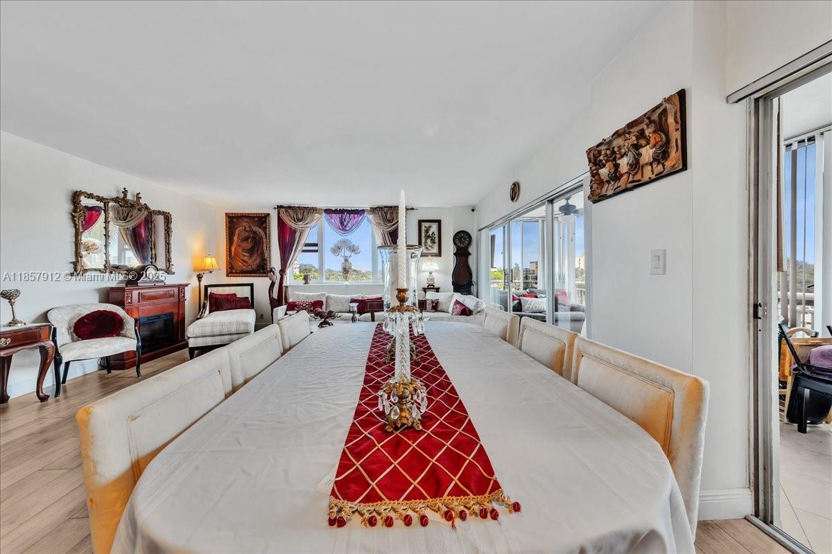 411 2 / 2 1372 sq. ft. $ 2025-08-25 0 Photo