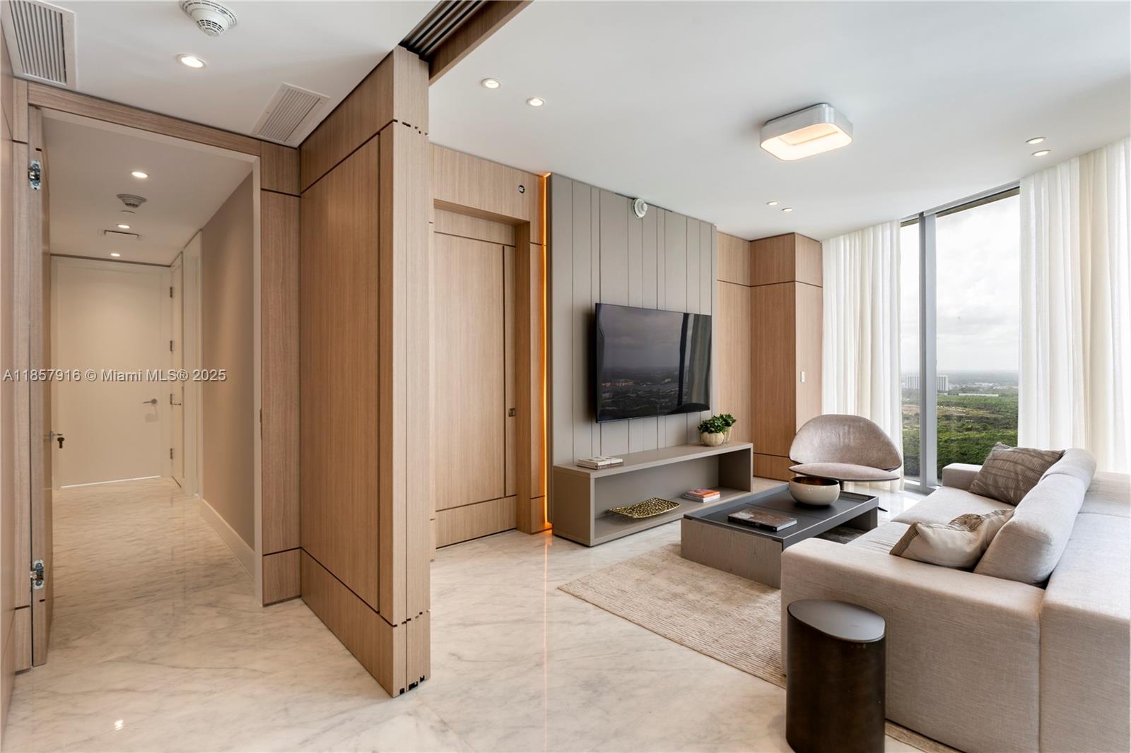 3901 3 / 5 2688 sq. ft. $ 2025-08-13 0 foto