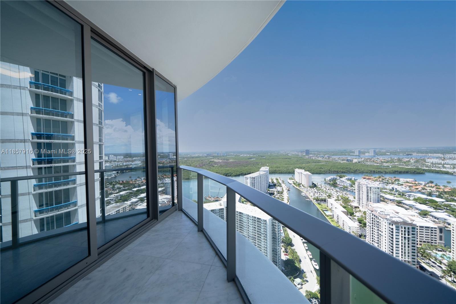 3901 3 / 5 2688 sq. ft. $ 2025-08-13 0 foto