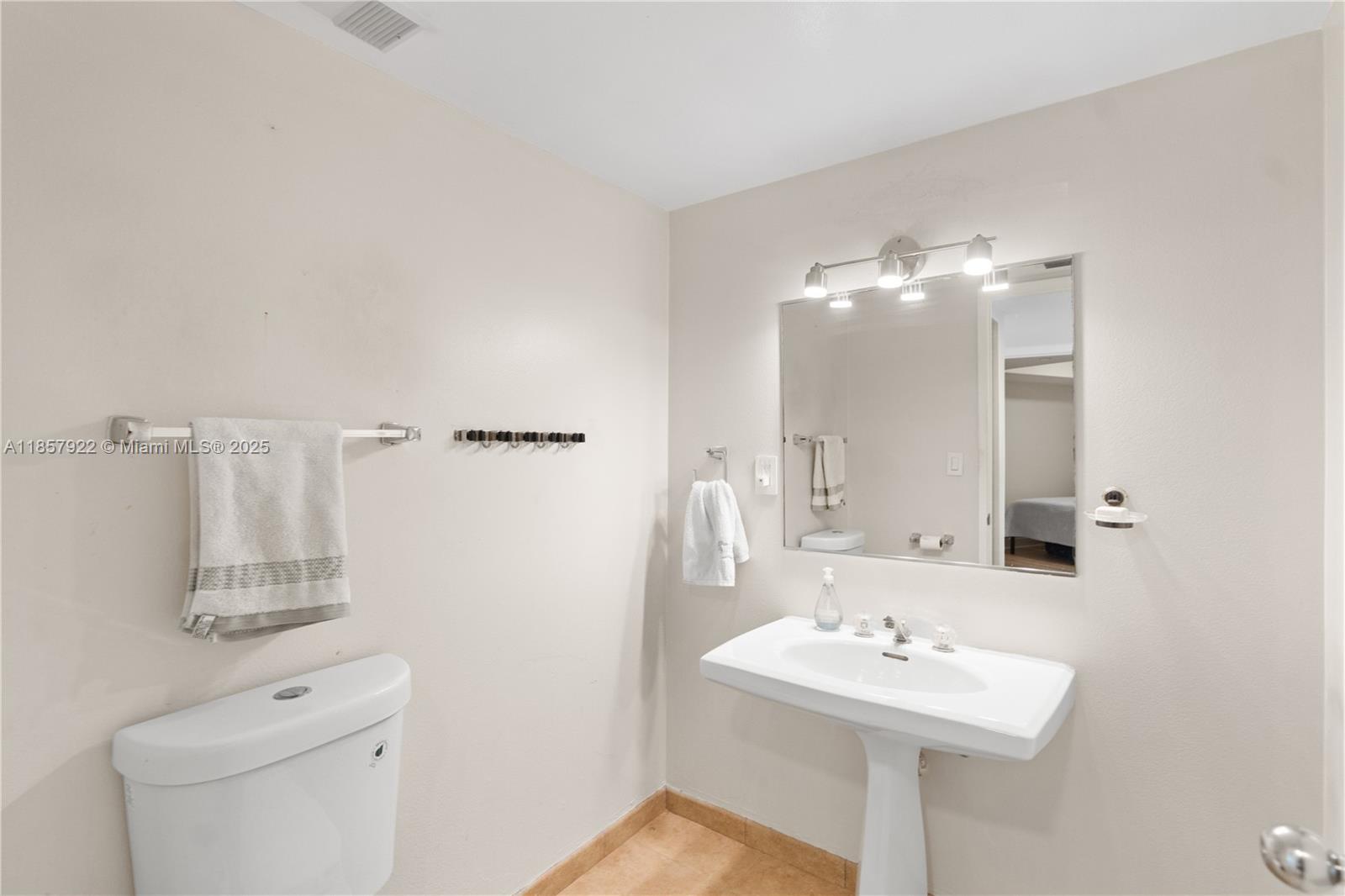 Photo of 3600 Mystic Pointe Dr  #1616, Aventura, Florida, 33180 - 