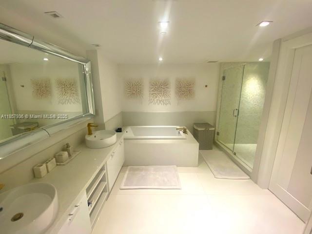 Photo of 3951 Ocean Dr  #501, Hollywood, Florida, 33019 - 