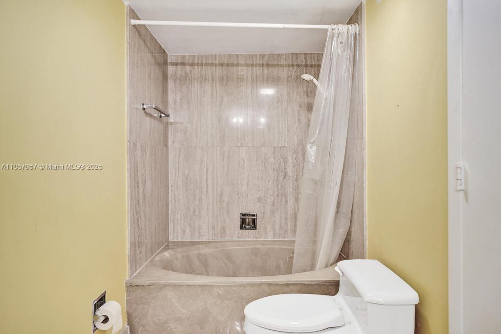Photo of 1201 Ocean Dr  #2308N, Hollywood, Florida, 33019 - 