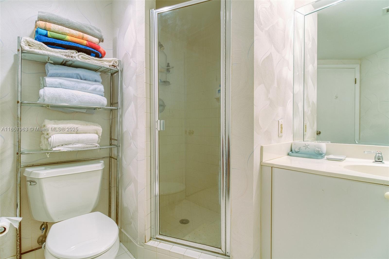 Photo of 20185 Country Club Dr  #1709, Aventura, Florida, 33180 - 
