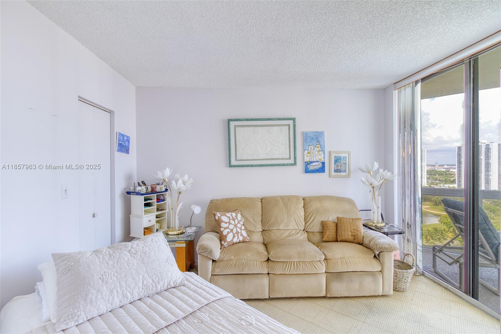 Photo of 20185 Country Club Dr  #1709, Aventura, Florida, 33180 - 