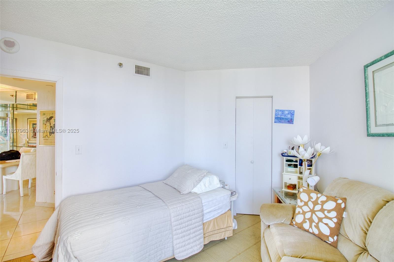 Photo of 20185 Country Club Dr  #1709, Aventura, Florida, 33180 - 