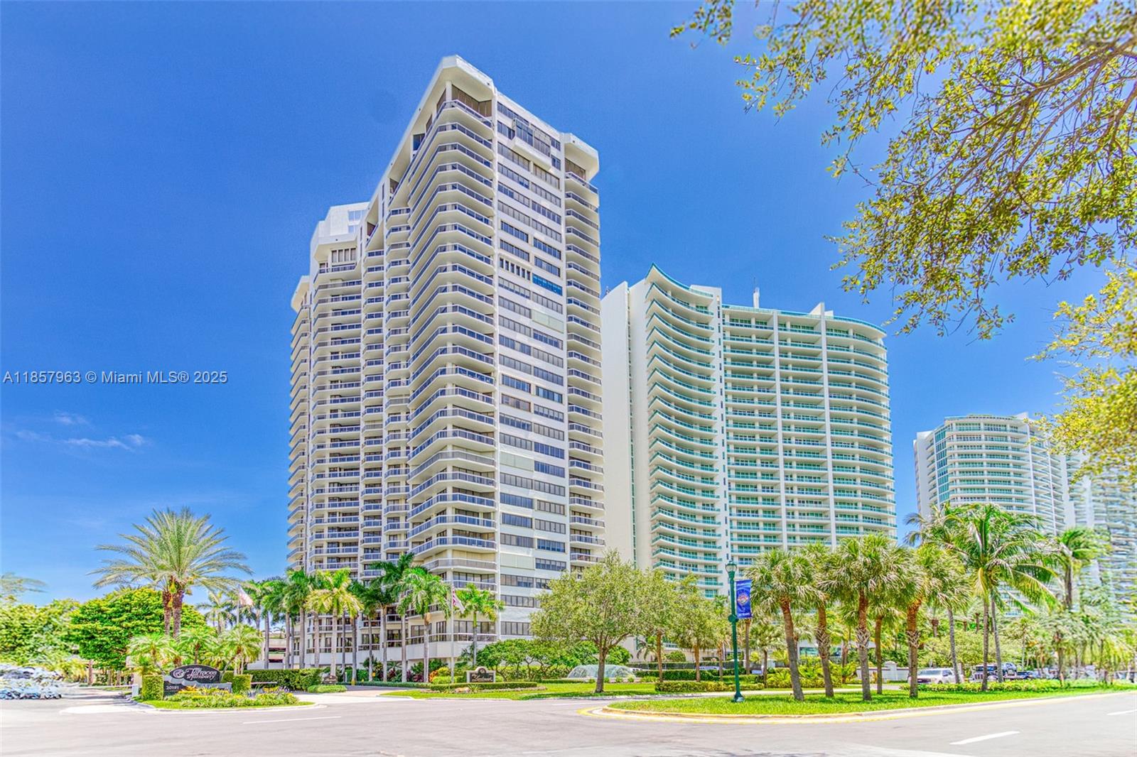 Photo of 20185 Country Club Dr  #1709, Aventura, Florida, 33180 - 