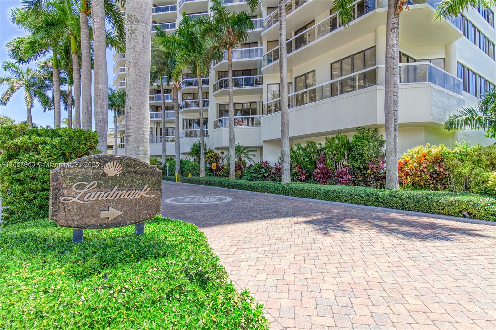 Photo of 20185 Country Club Dr  #1709, Aventura, Florida, 33180 - 