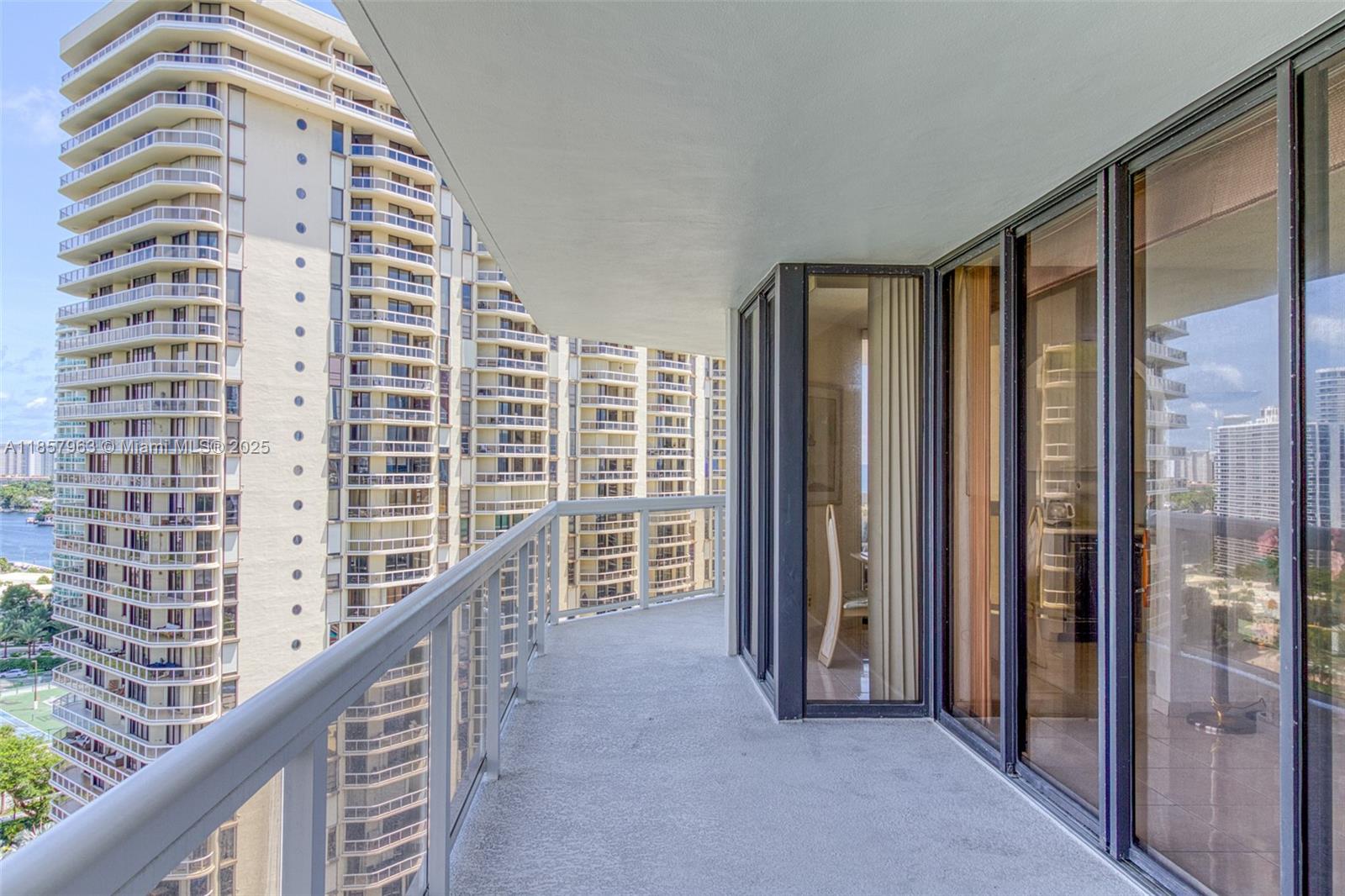 Photo of 20185 Country Club Dr  #1709, Aventura, Florida, 33180 - 