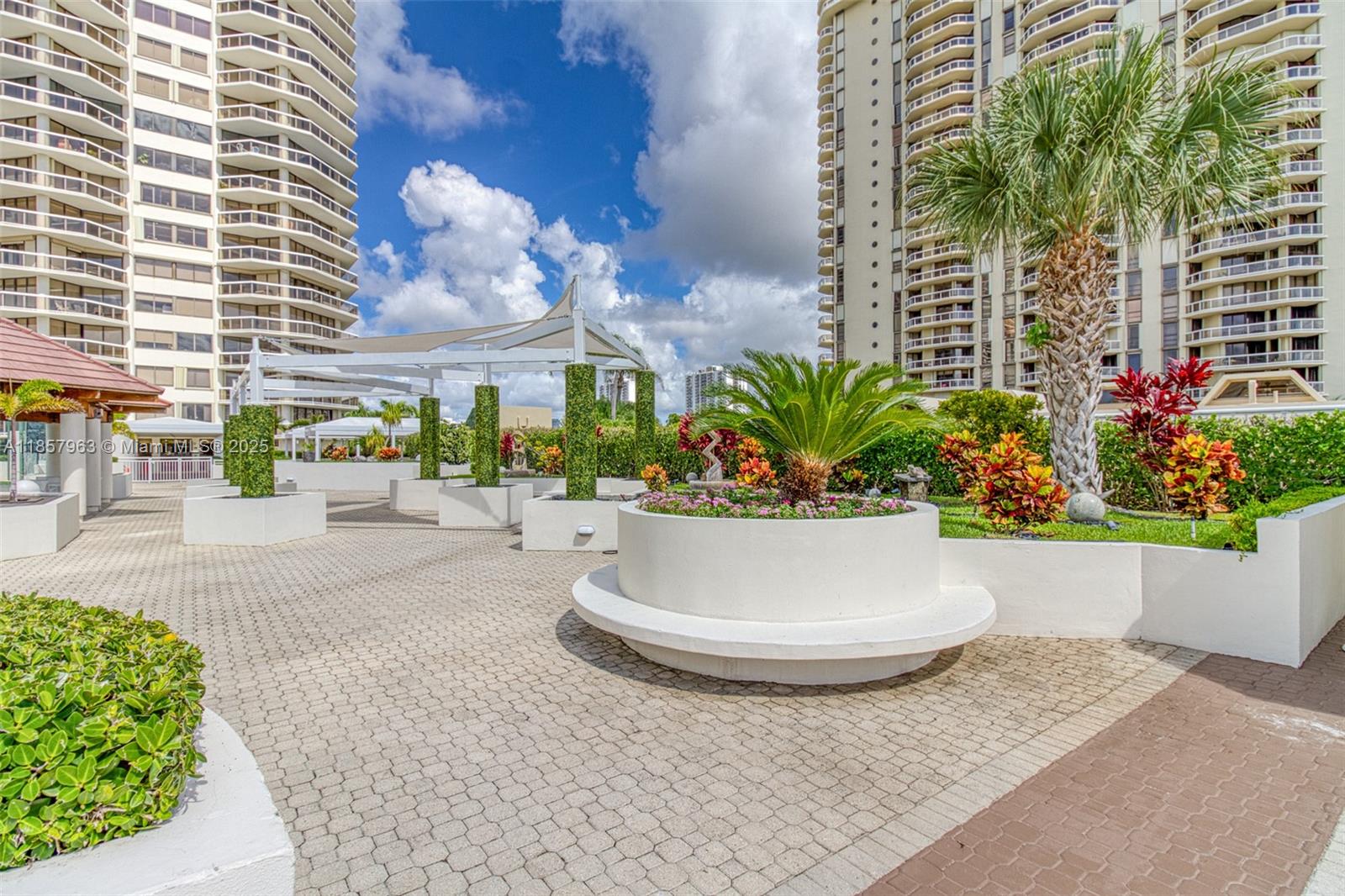 Photo of 20185 Country Club Dr  #1709, Aventura, Florida, 33180 - 