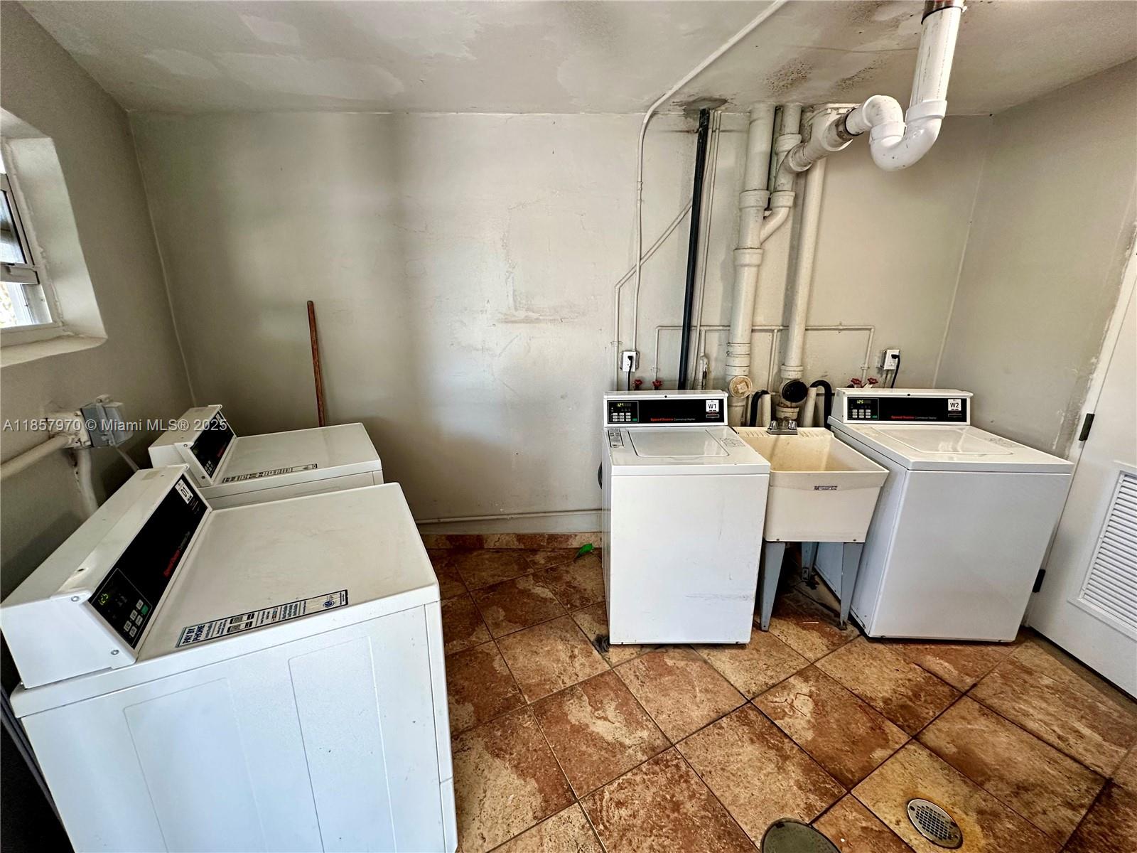 105-1 2 / 2 1317 sq. ft. $ 2025-08-13 0 Photo