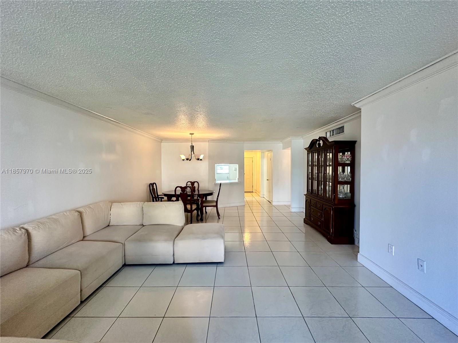 105-1 2 / 2 1317 sq. ft. $ 2025-08-13 0 Photo
