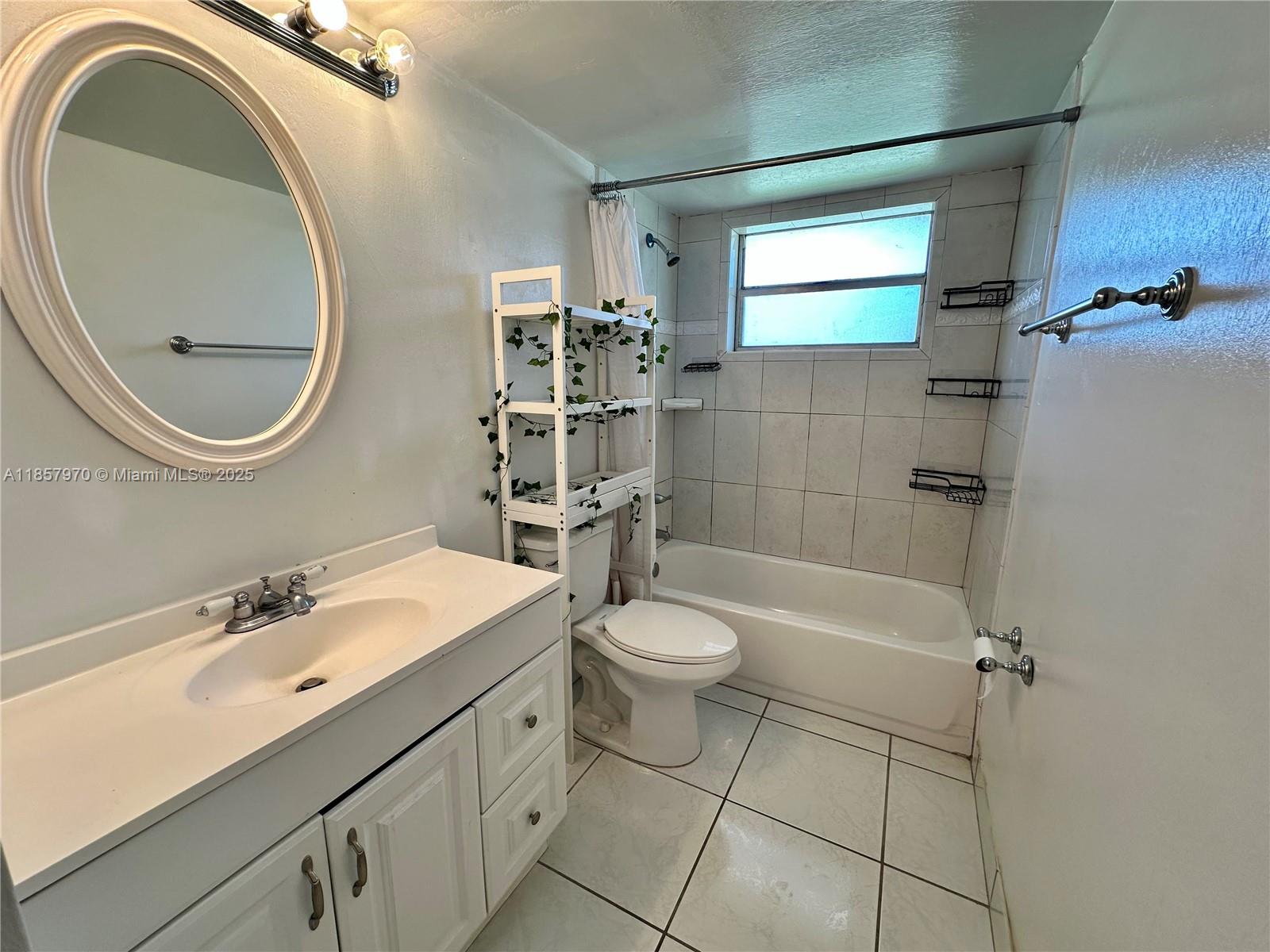 105-1 2 / 2 1317 sq. ft. $ 2025-08-13 0 Photo