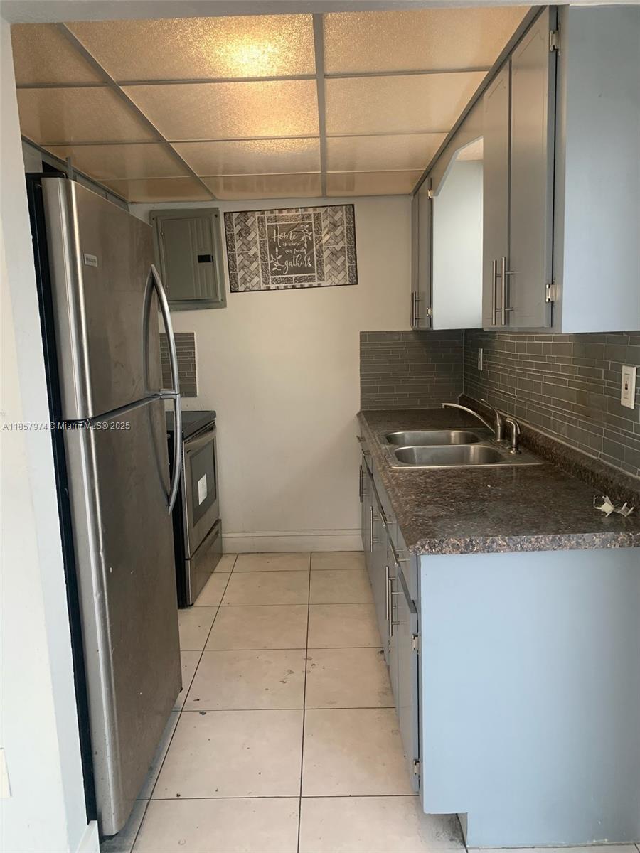   /   sq. ft. $ 2025-08-13 0 Photo