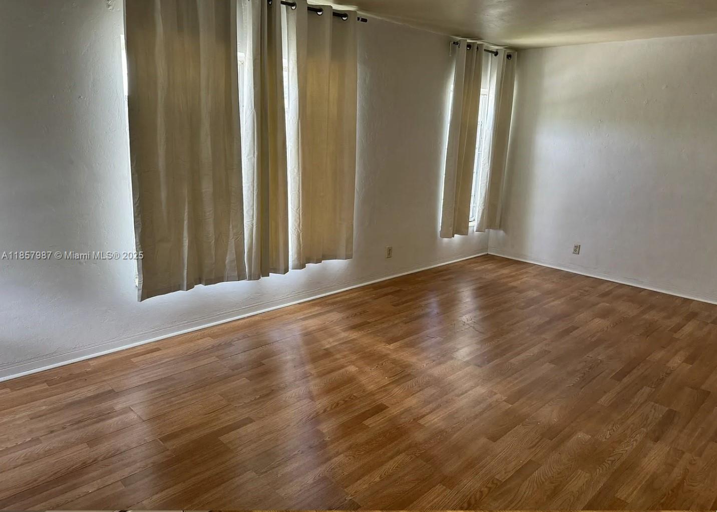   /  4464 sq. ft. $ 2025-08-13 0 Photo