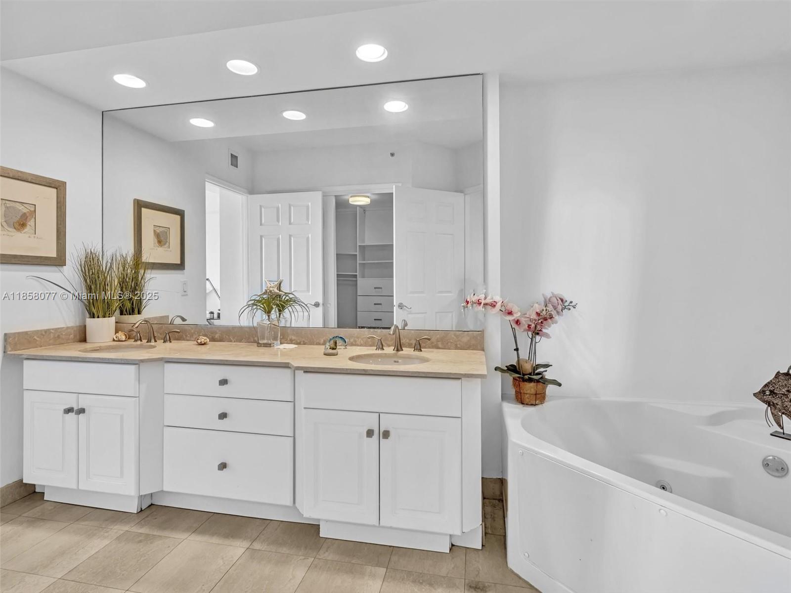 Photo of 3370 Hidden Bay Dr  #1002, Aventura, Florida, 33180 - 