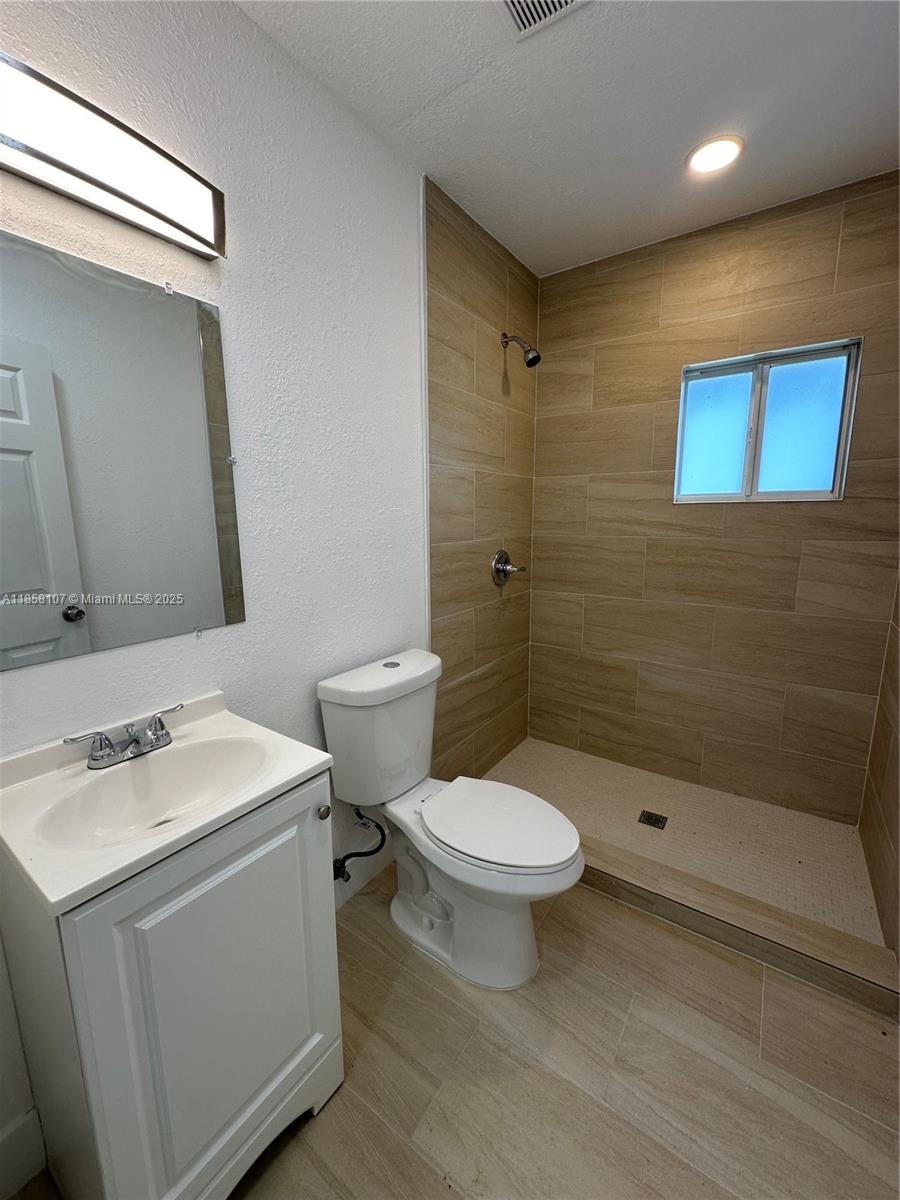 See details / 2888 sq. ft. $ 2025-08-13 0 Photo