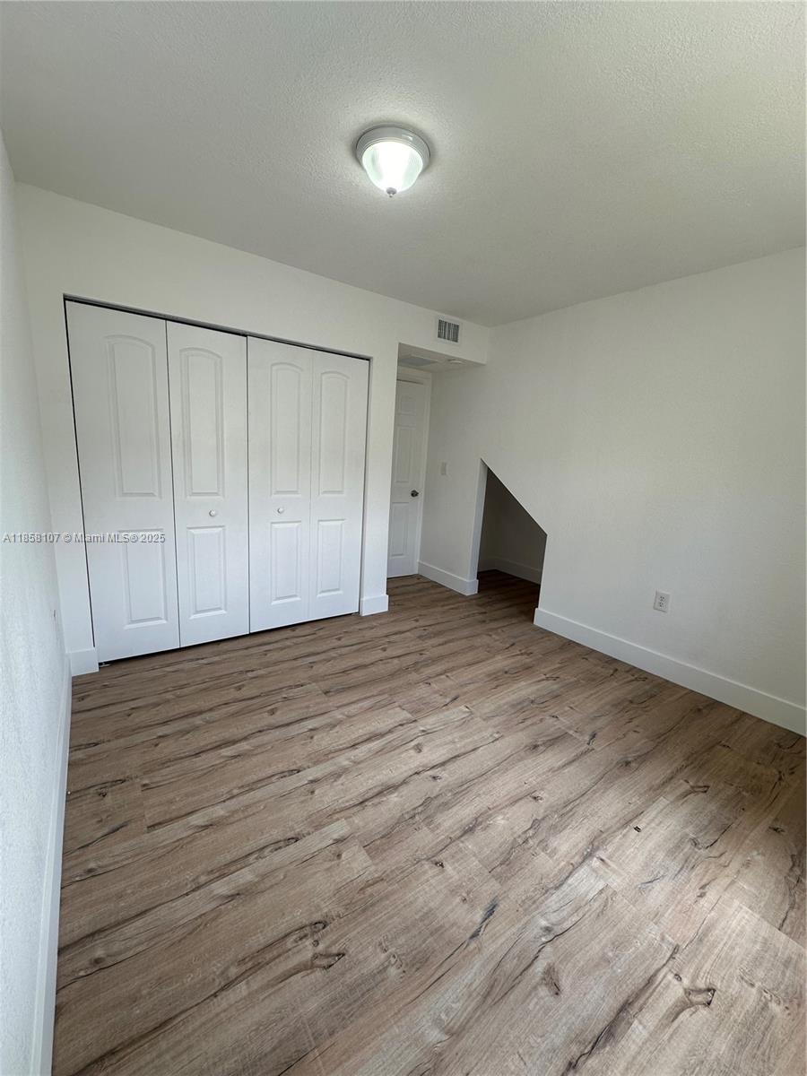 See details / 2888 sq. ft. $ 2025-08-13 0 Photo