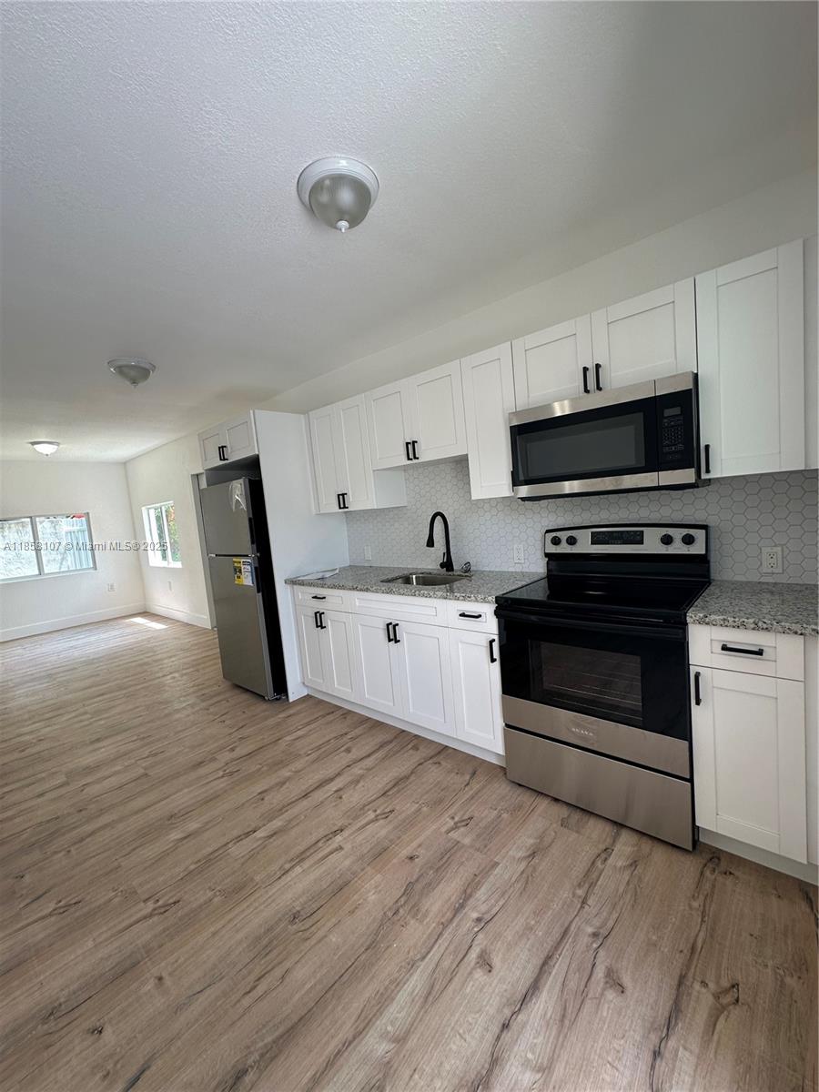 See details / 2888 sq. ft. $ 2025-08-13 0 Photo