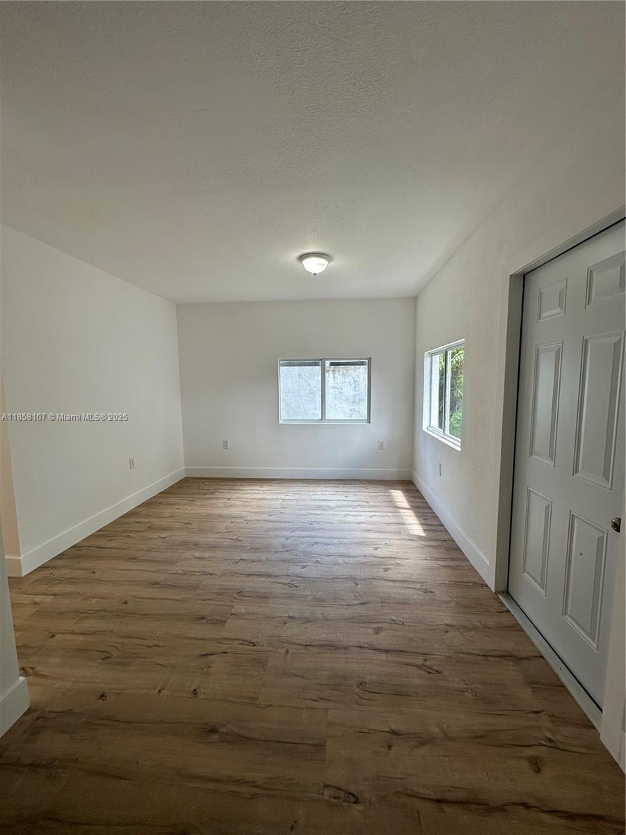 See details / 2888 sq. ft. $ 2025-08-13 0 Photo
