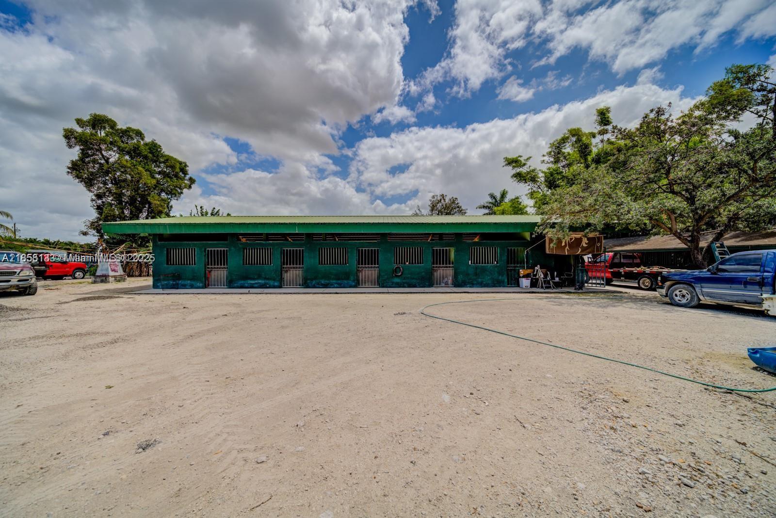 See details / sq. ft. $ 2025-08-13 0 Photo