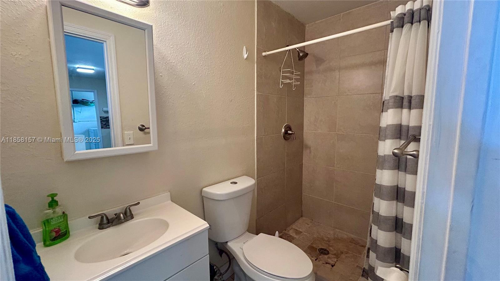 See details 3282 3 / 2 936 sq. ft. $ 2025-08-13 0 Photo