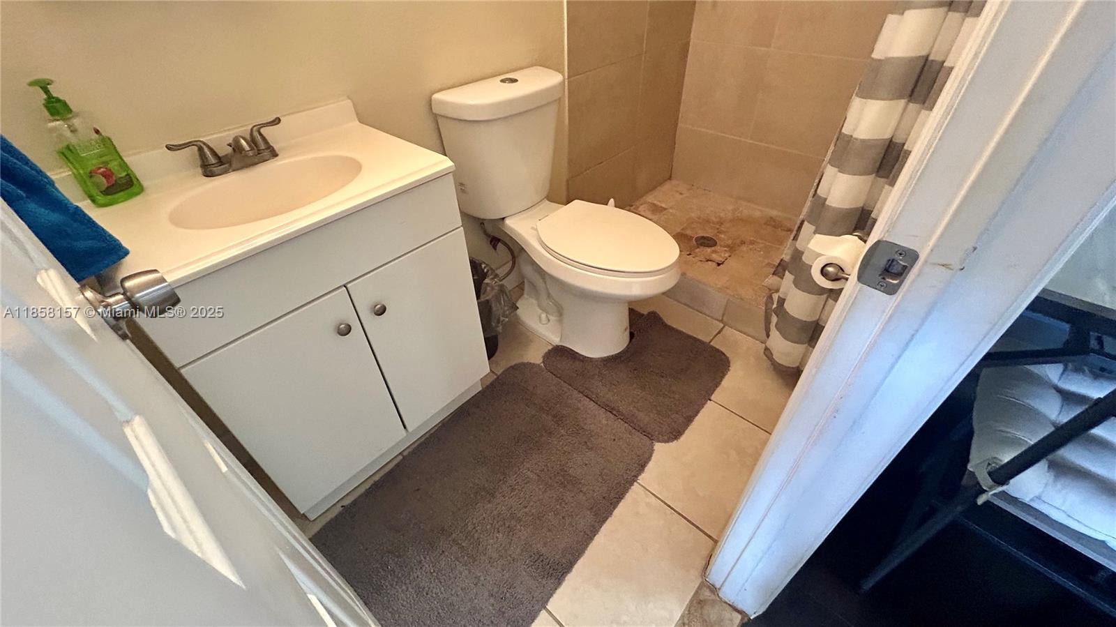 See details 3282 3 / 2 936 sq. ft. $ 2025-08-13 0 Photo
