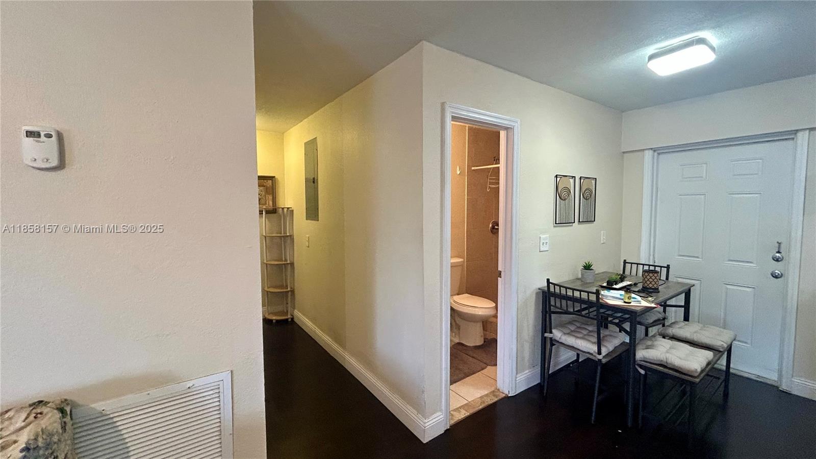 See details 3282 3 / 2 936 sq. ft. $ 2025-08-13 0 Photo