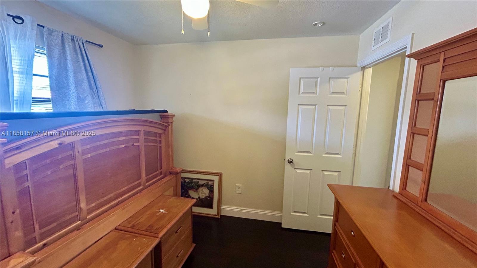 See details 3282 3 / 2 936 sq. ft. $ 2025-08-13 0 Photo