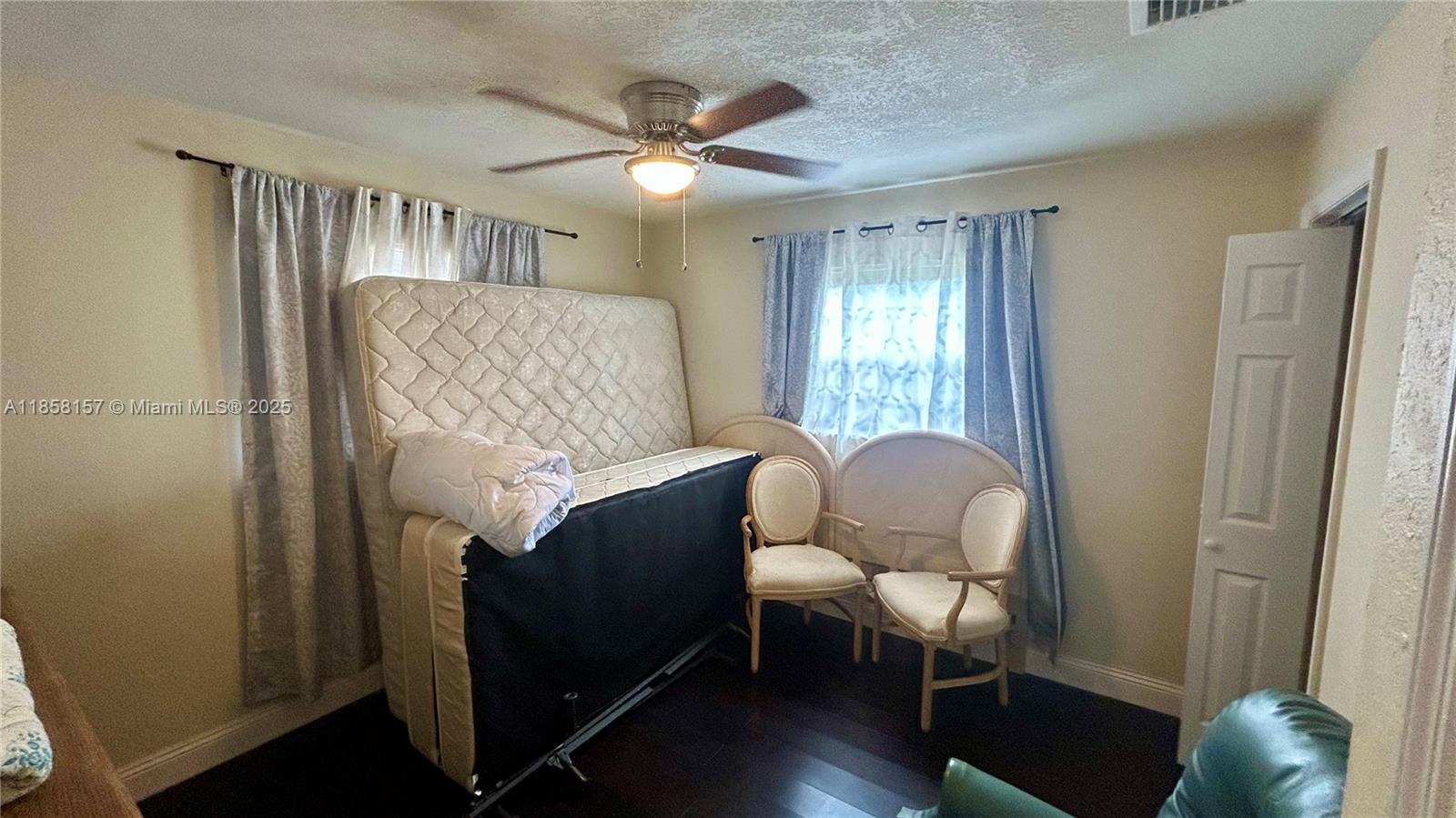 See details 3282 3 / 2 936 sq. ft. $ 2025-08-13 0 Photo