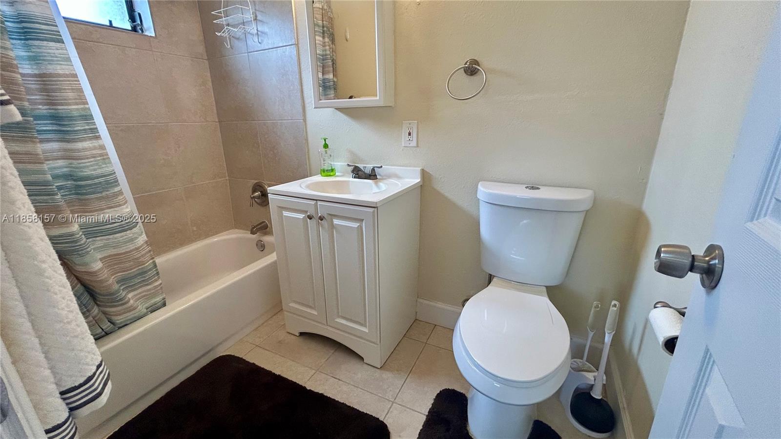 See details 3282 3 / 2 936 sq. ft. $ 2025-08-13 0 Photo