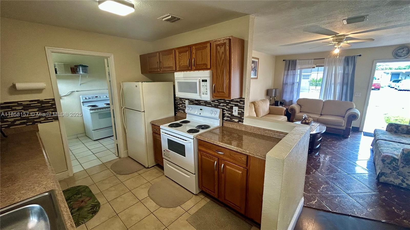 See details 3282 3 / 2 936 sq. ft. $ 2025-08-13 0 Photo