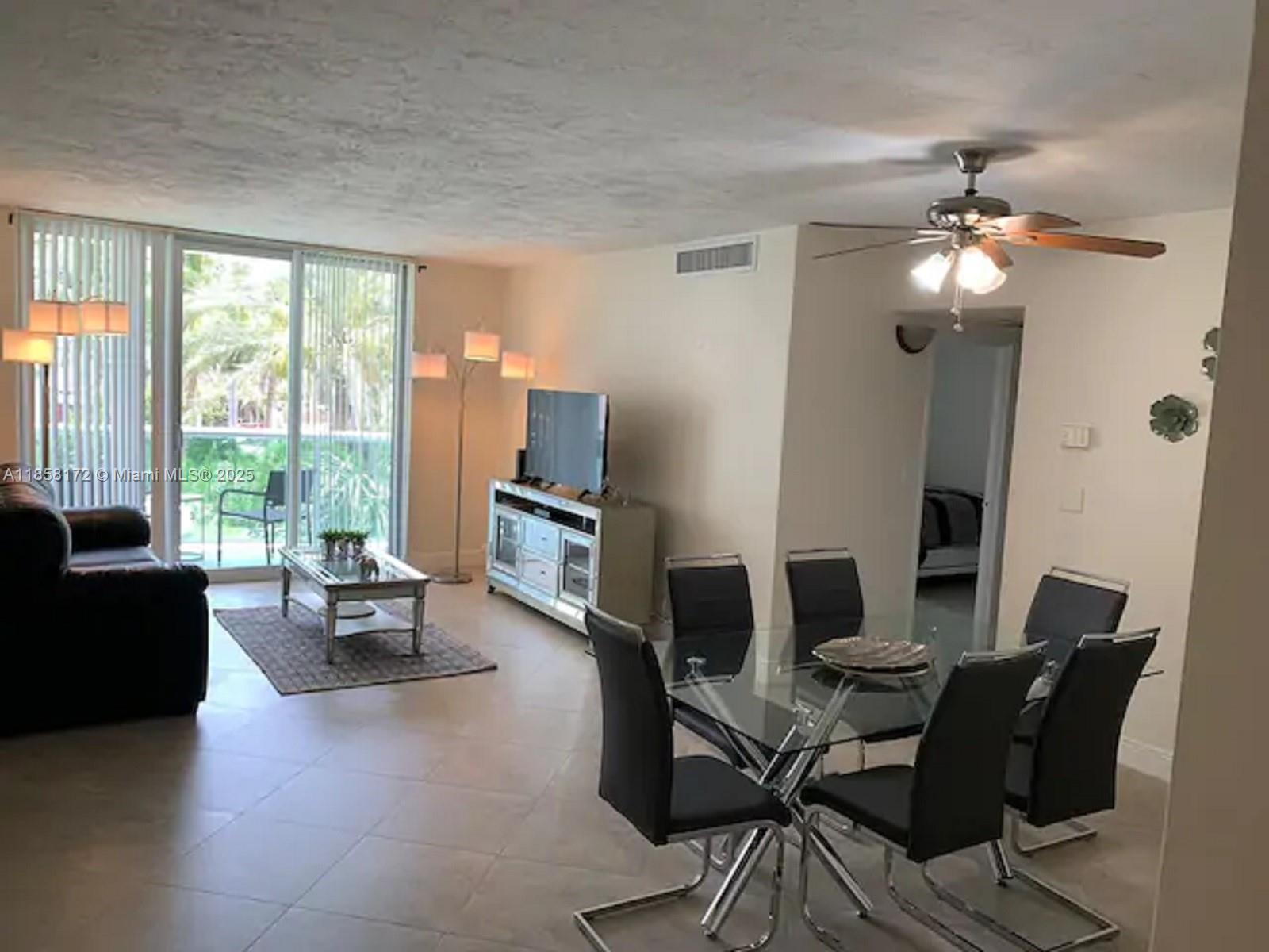 Photo of 3801 Ocean Dr  #3U, Hollywood, Florida, 33019 - 