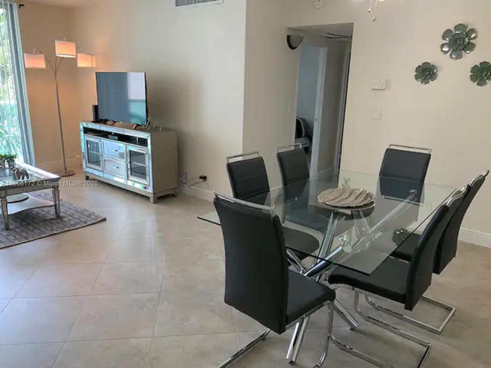 Photo of 3801 Ocean Dr  #3U, Hollywood, Florida, 33019 - 