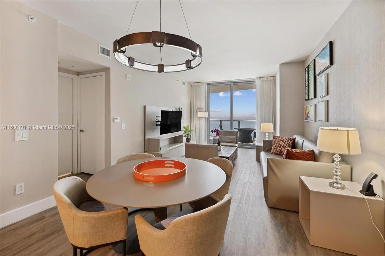 2607 1 / 1 852 sq. ft. $ 2025-08-13 0 foto