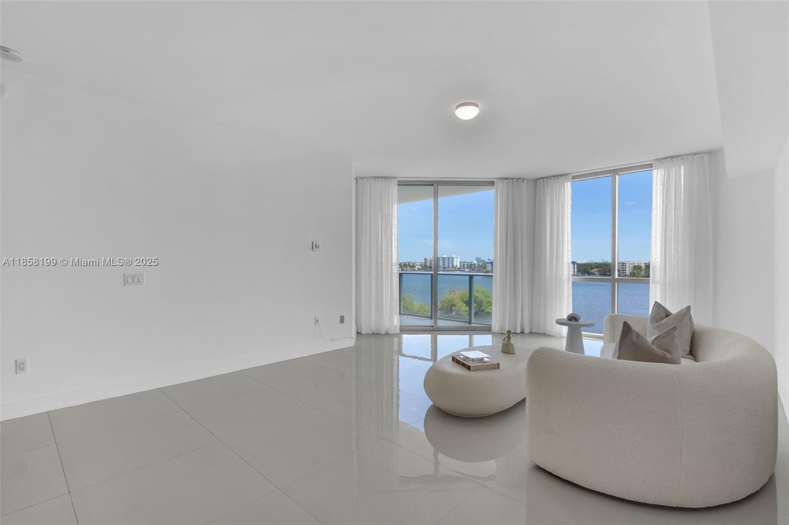 Photo of 17111 BISCAYNE BL  #506-S, North Miami Beach, Florida, 33160 - 