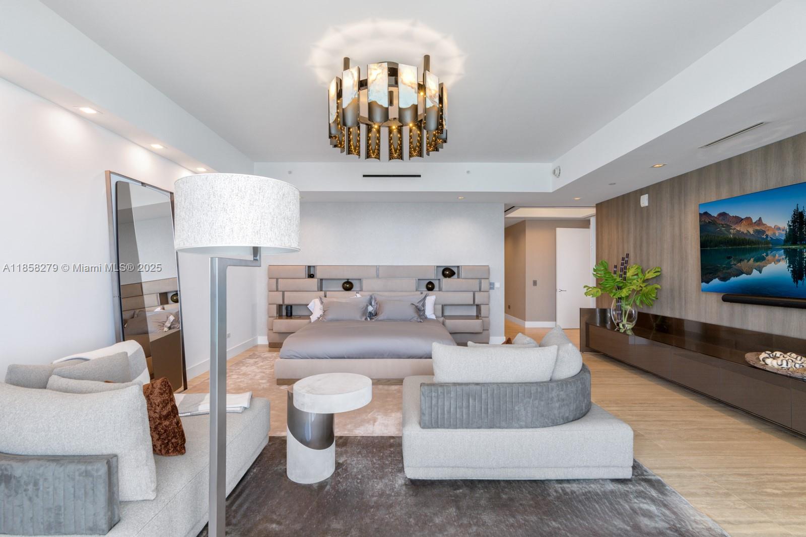 See details 1401/02 6 / 7 3252 sq. ft. $ 2025-08-13 0 Photo
