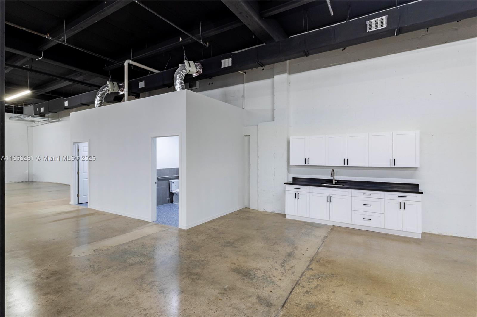   /   sq. ft. $ 2025-08-13 0 Photo