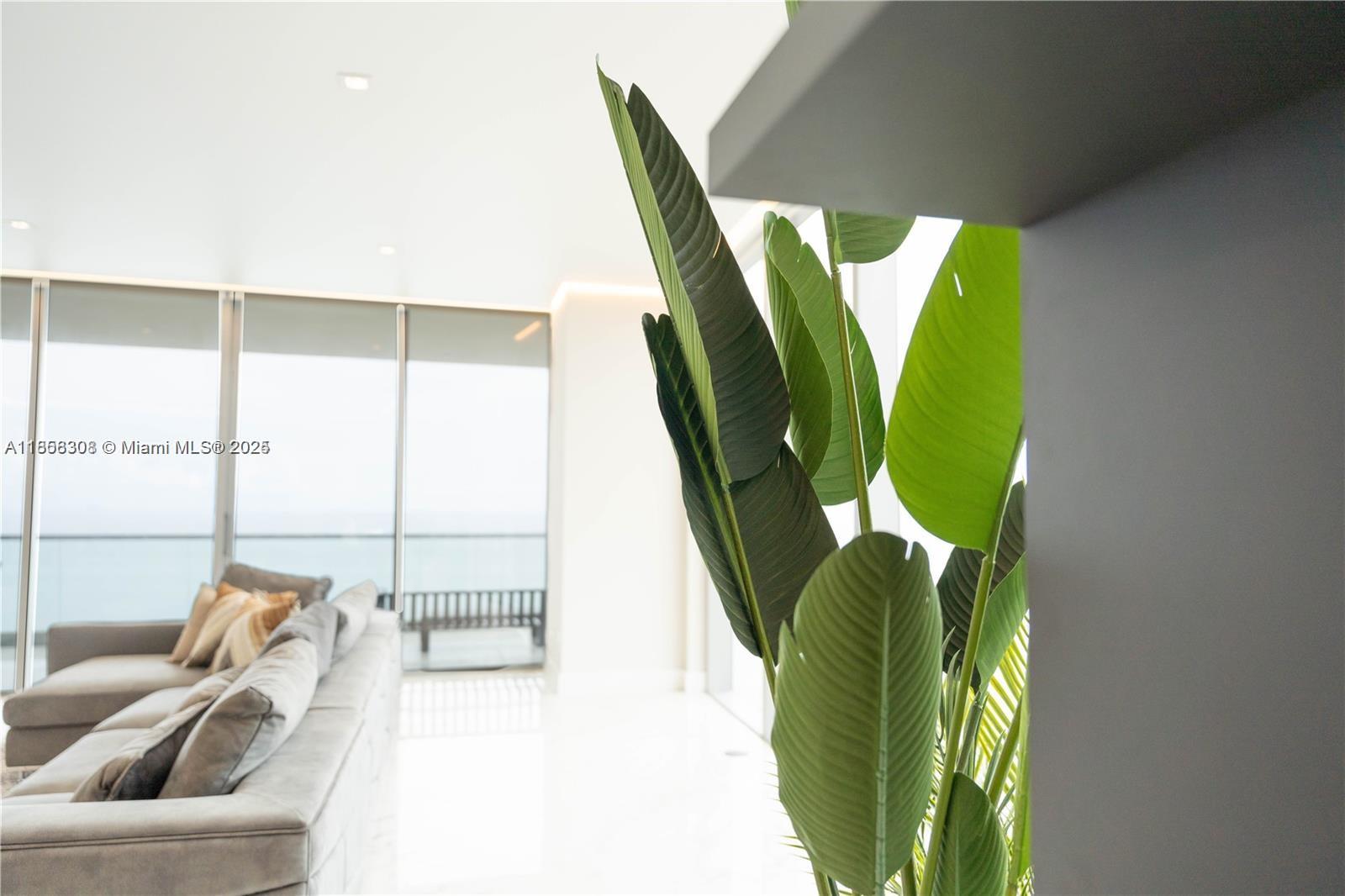 1104 4 / 6 3252 sq. ft. $ 2025-08-13 0 Photo