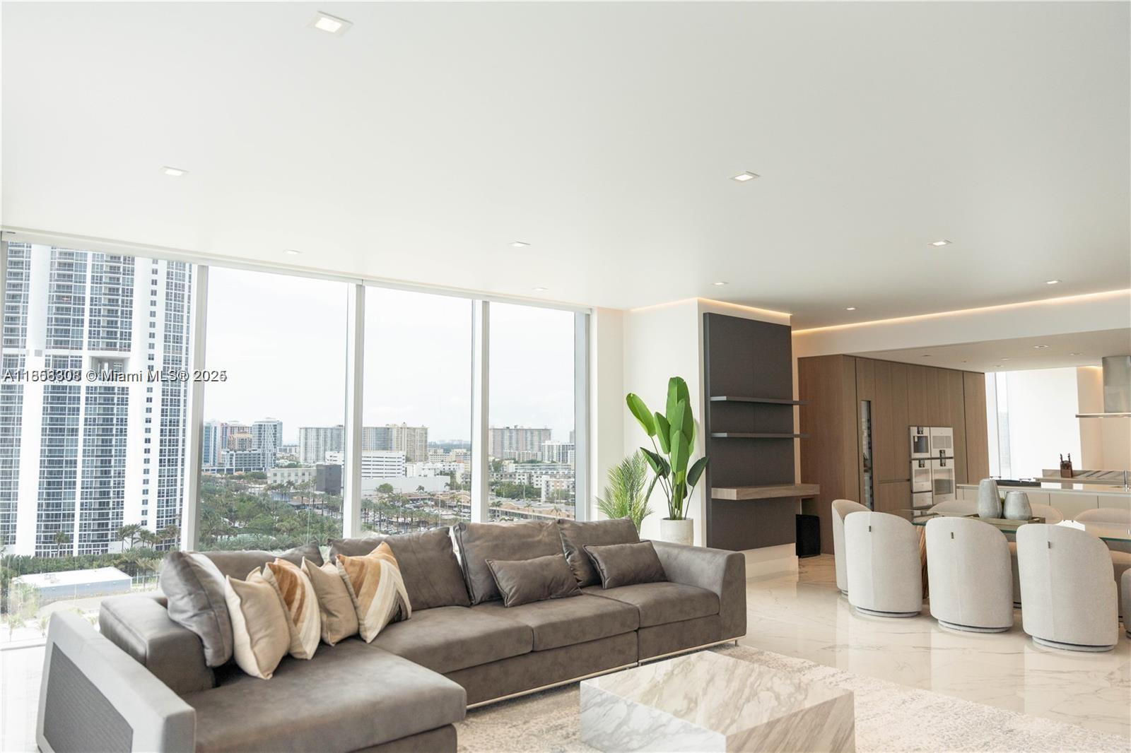 1104 4 / 6 3252 sq. ft. $ 2025-08-13 0 Photo