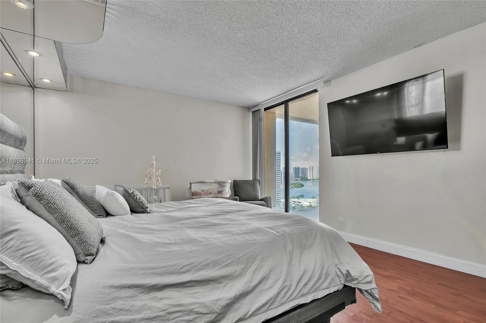 Photo of 19355 Turnberry Way  #19F, Aventura, Florida, 33180 - 
