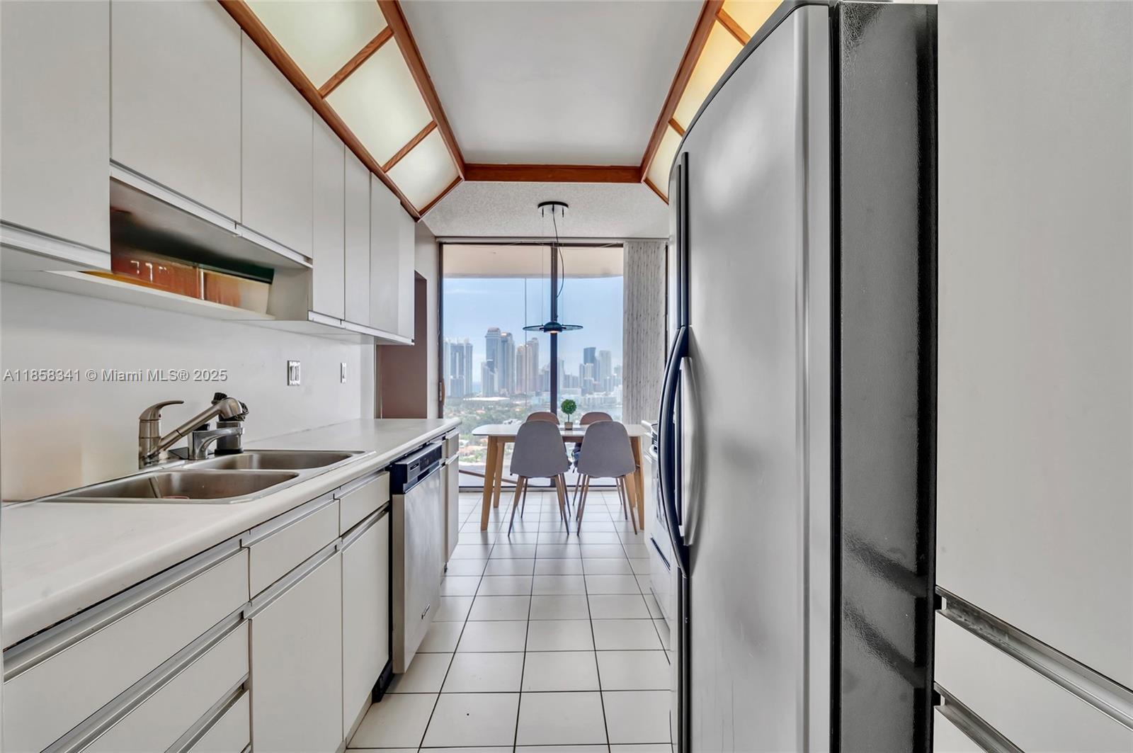 Photo of 19355 Turnberry Way #19F, Aventura, Florida, 33180 -