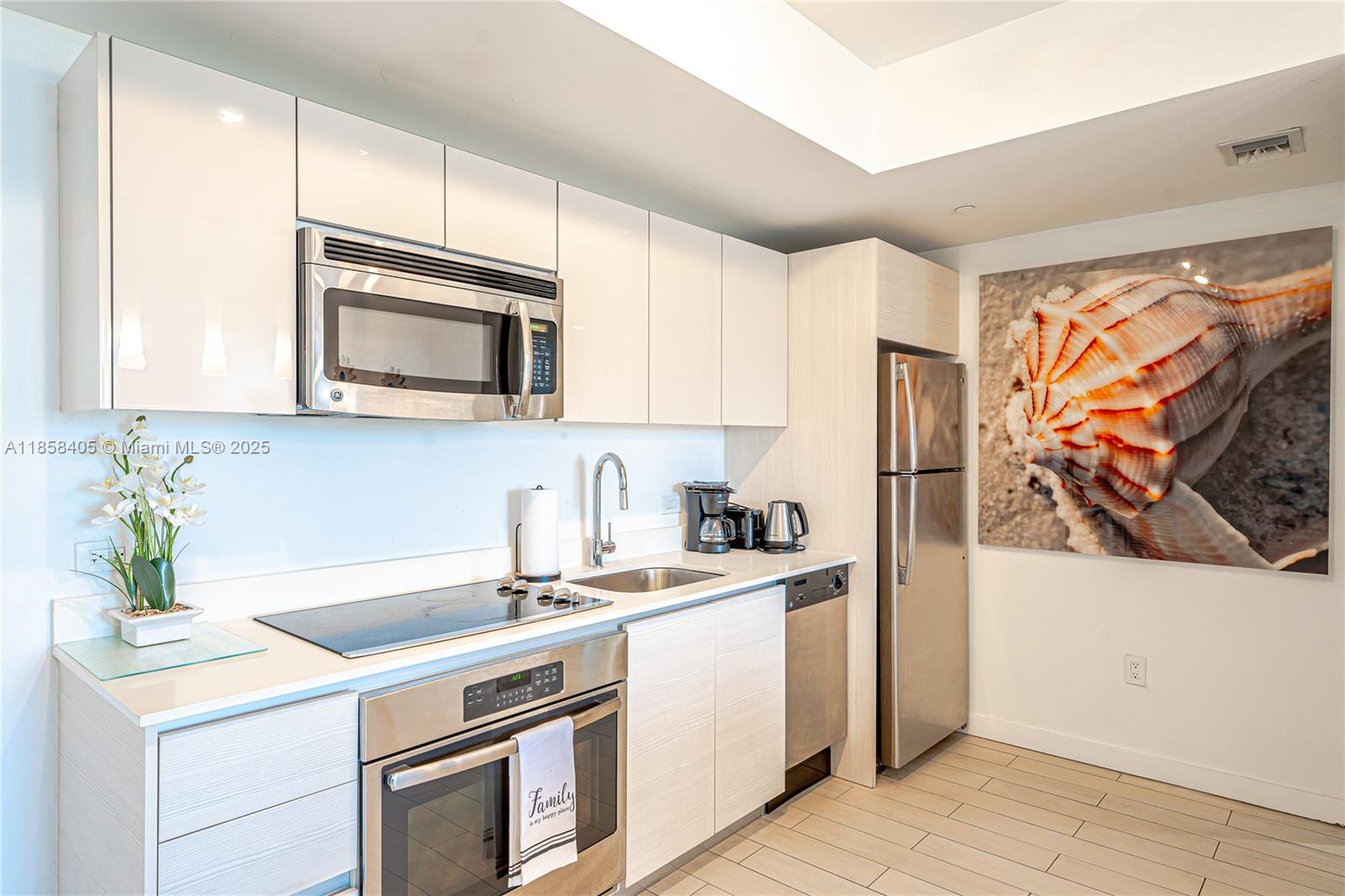 Photo of 2602 Hallandale Beach Blvd  #R706, Hallandale Beach, Florida, 33009 - 