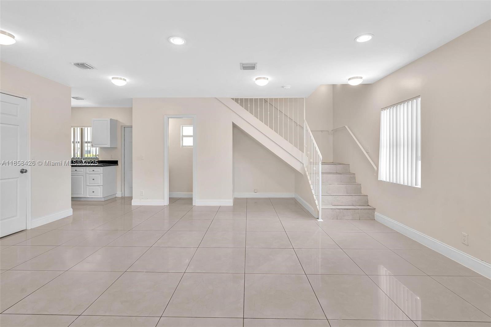   /  1250 sq. ft. $ 2025-08-13 0 Photo