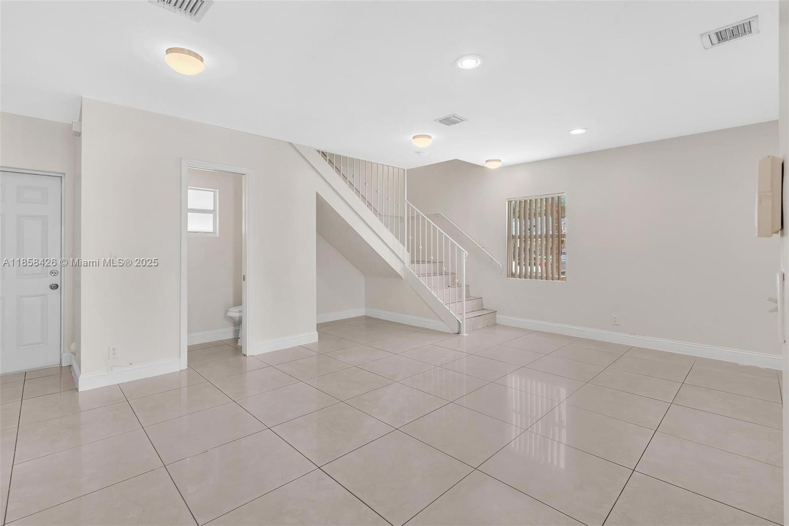   /  1250 sq. ft. $ 2025-08-13 0 Photo