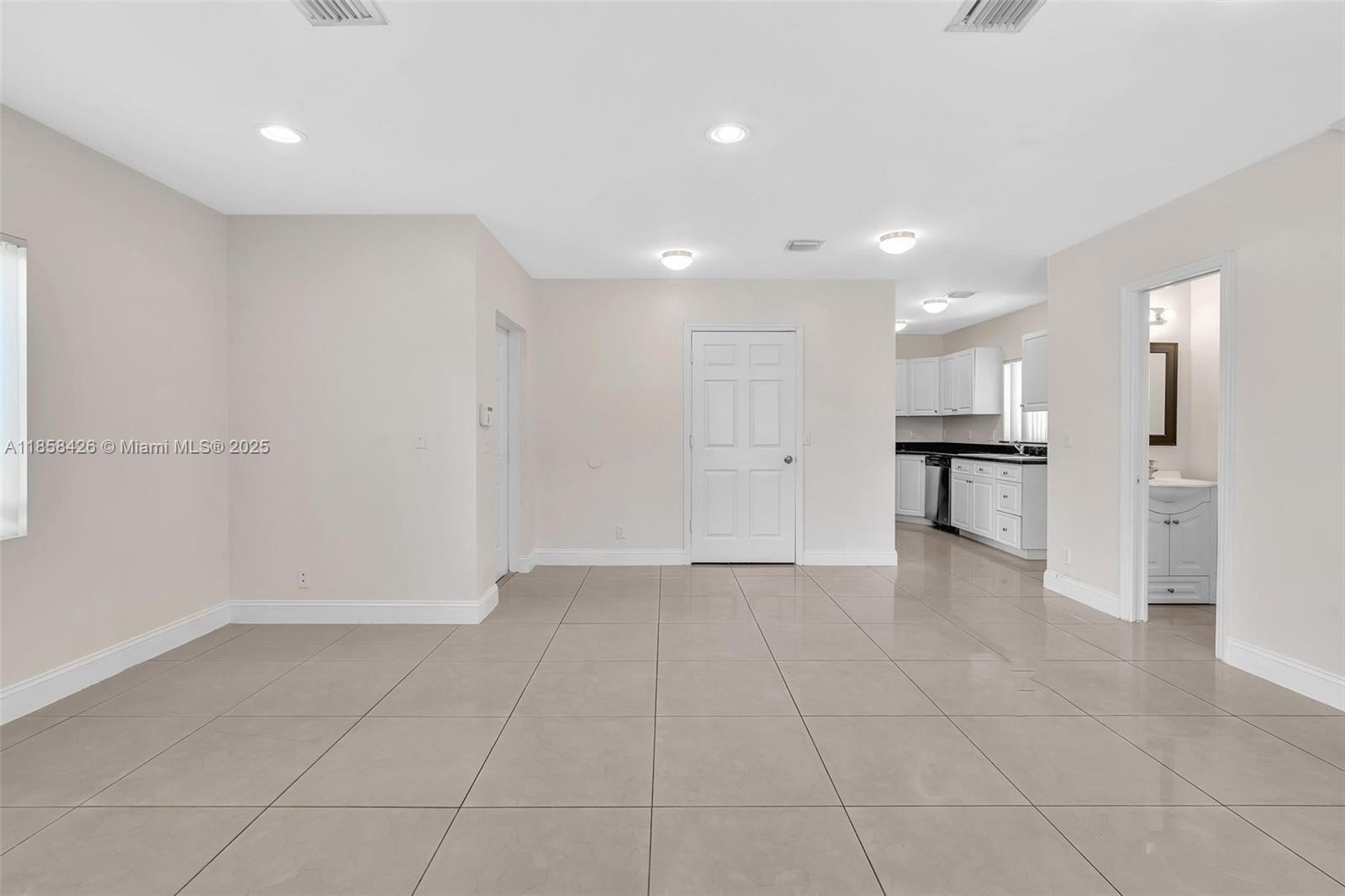   /  1250 sq. ft. $ 2025-08-13 0 Photo